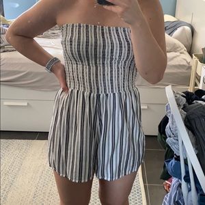 Garage strapless romper